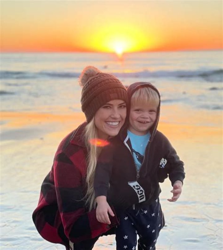 
Christina Hall Responds to Ant Anstead’s Allegations That She Is ‘Exploiting’ Son Hudson Online 